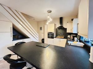 Kitchen - click for photo gallery